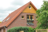 Außenansicht - Helle 2-Zimmer-Wohnung im ruhigen Zweifamilienhaus!