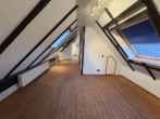 Spitzboden - Schöne Dachgeschosswohnung mit ausgebautem Spitzboden und Balkon in Falkenburg!