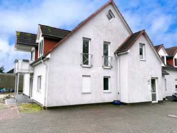 Schöne Dachgeschosswohnung mit ausgebautem Spitzboden und Balkon in Falkenburg!, 27777 Ganderkesee, Dachgeschosswohnung