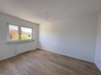 Schlafzimmer - Erstbezug nach Renovierung: Kleine 2-Zimmer-Wohnung mit Balkon!