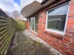 Blick auf die Terrasse - Kleine Erdgeschosswohnung mit Terrasse im Zentrum von Hude-Nord!
