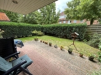 Blick in den Garten - 3-Zimmer Wohnung im Erdgeschoss eines ruhigen 6-Parteienhauses!