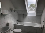 Badezimmer - Geräumige Dachgeschosswohnung in Delmenhorst-Deichhorst!