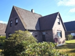 Außenansicht - Oldenburg-Bümmerstede: Einfamilienhaus mit Modernisierungsbedarf sucht neuen Eigentümer!