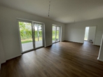 Wohnzimmer - Hude-Nord: Moderne Erdgeschosswohnung mit Terrasse!