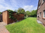 Garage und Gartenbereich - Hude-Süd: Gepflegtes Einfamilienhaus in ruhiger Lage mit großem Grundstück!