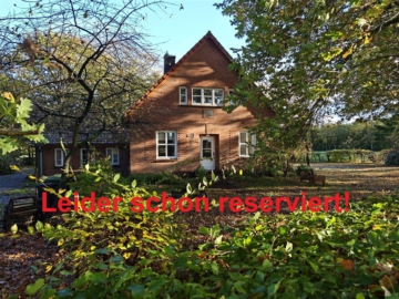 RESERVIERT druch DEGEN+SIEMERS!! Hude-Hurrel: Ländlich umgeben von alten Bäumen!, 27798 Hude (Oldenburg), Einfamilienhaus