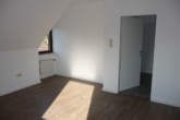 Wohnzimmer - Obergeschosswohnung mit schöner Dachterrasse im ruhigen 2-Parteienhaus!